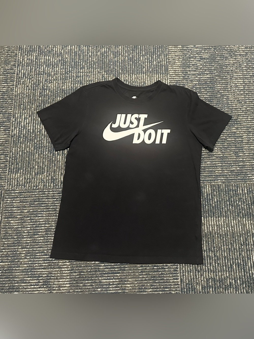 Nike Mens T Shirt Medium Black Short Sleeve Just Do It Swoosh Logo Graphic $30